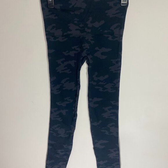 SPANX Pants - Spanx Lamn Leggings in Black Camo